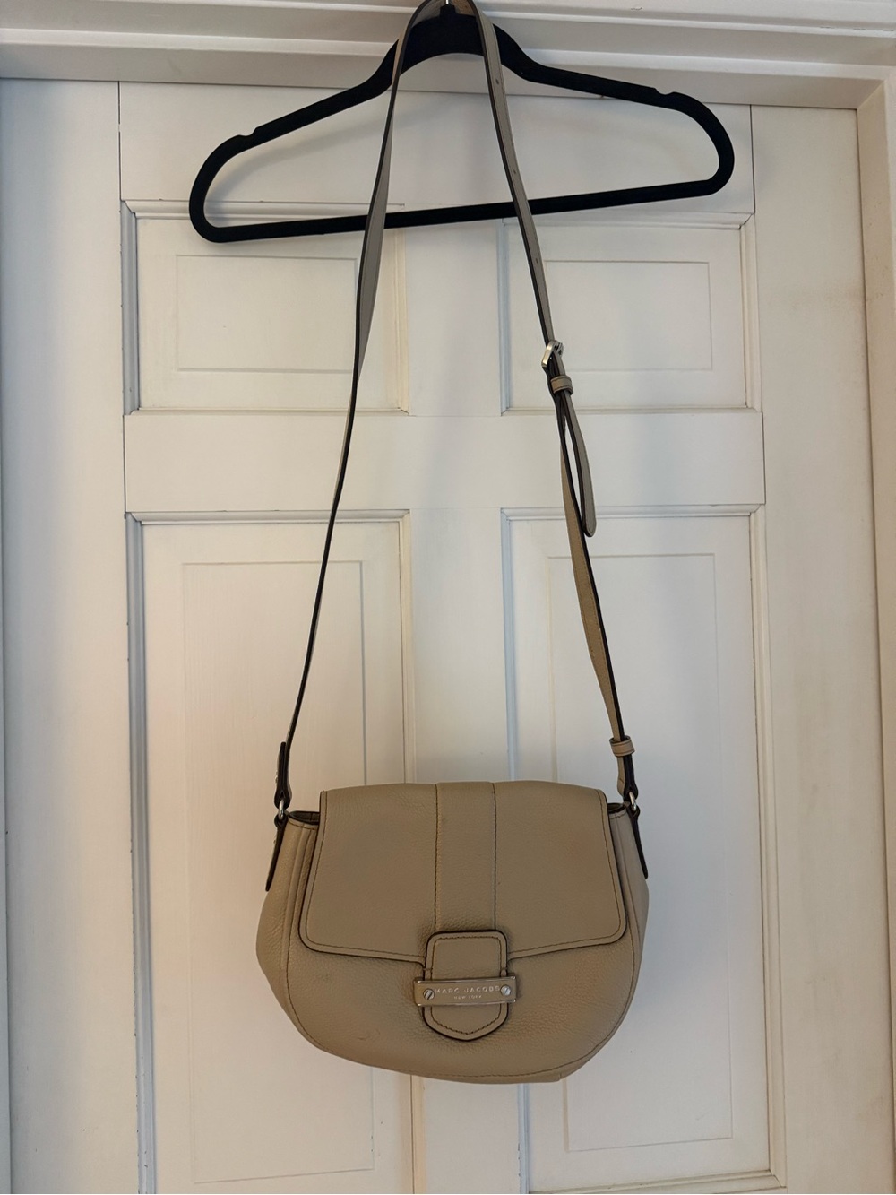 Beige Leather Crossbody Shoulder Bag – Women